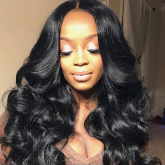 18” BLACK HUMAN BRAZILIAN BODY WAVE LACE FRONT WIG main image 8